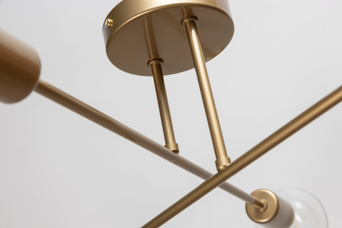 Moderne Deckenleuchte in Gold mit 4 E27-Fassungen