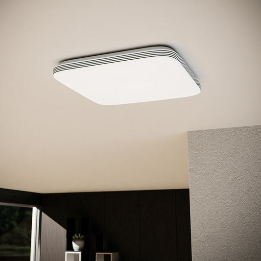 LED quadratische Deckenleuchte in weiß an der Decke montiert 