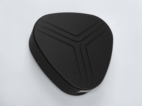 Nahe Ansicht der schwarzen Aluminium-Außenlampe mit PC‑Diffusor und wetterfestem IP54‑Schutz.